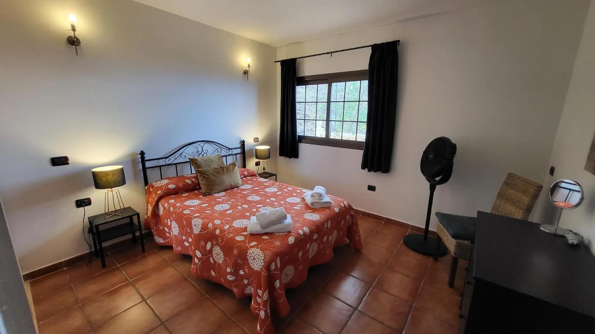 Villa El Mirador 6 Bedrooms アデヘ