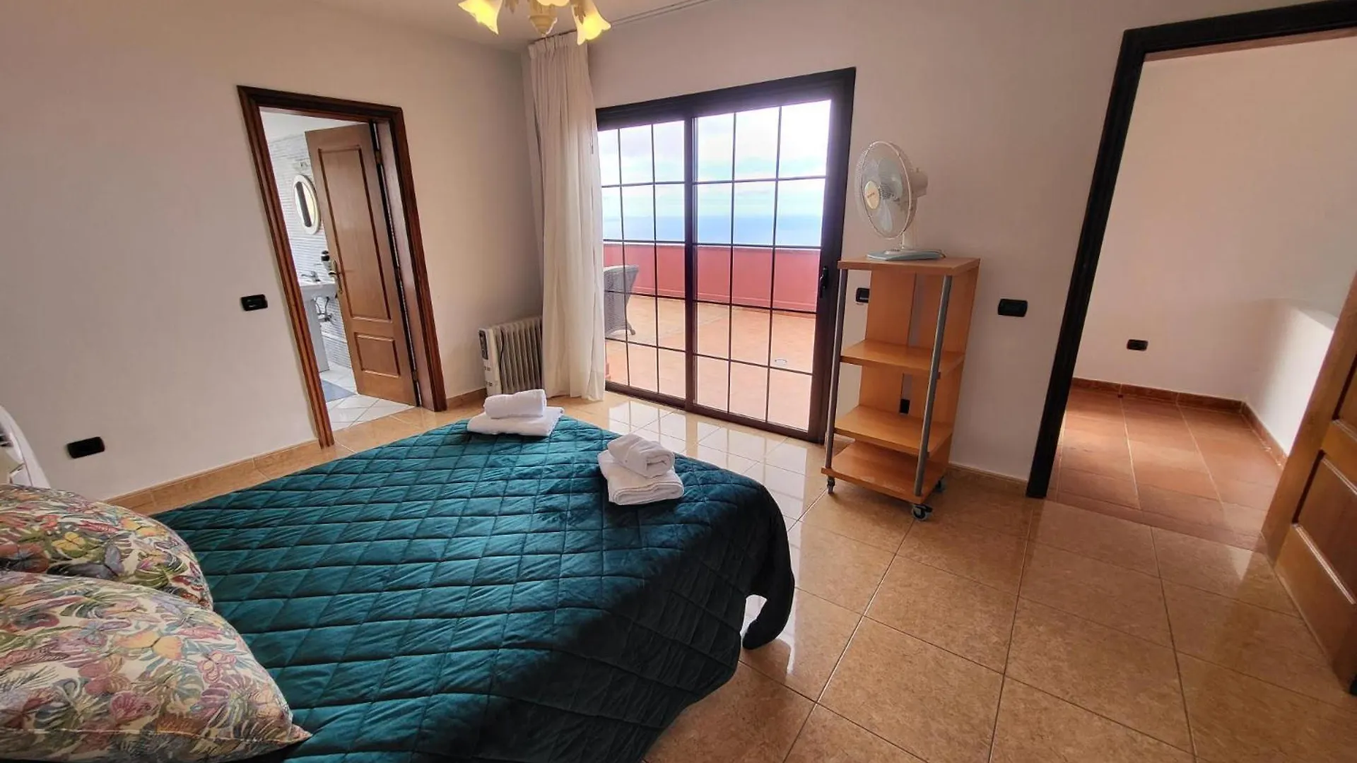Villa El Mirador 6 Bedrooms アデヘ