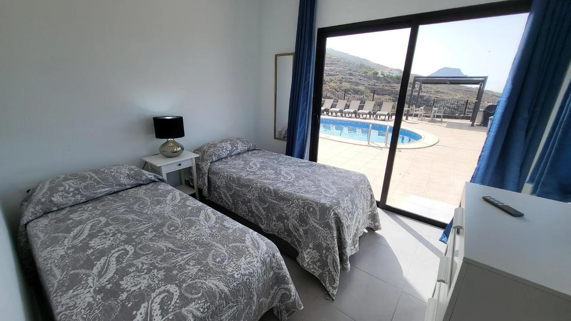 Villa El Mirador 6 Bedrooms アデヘ