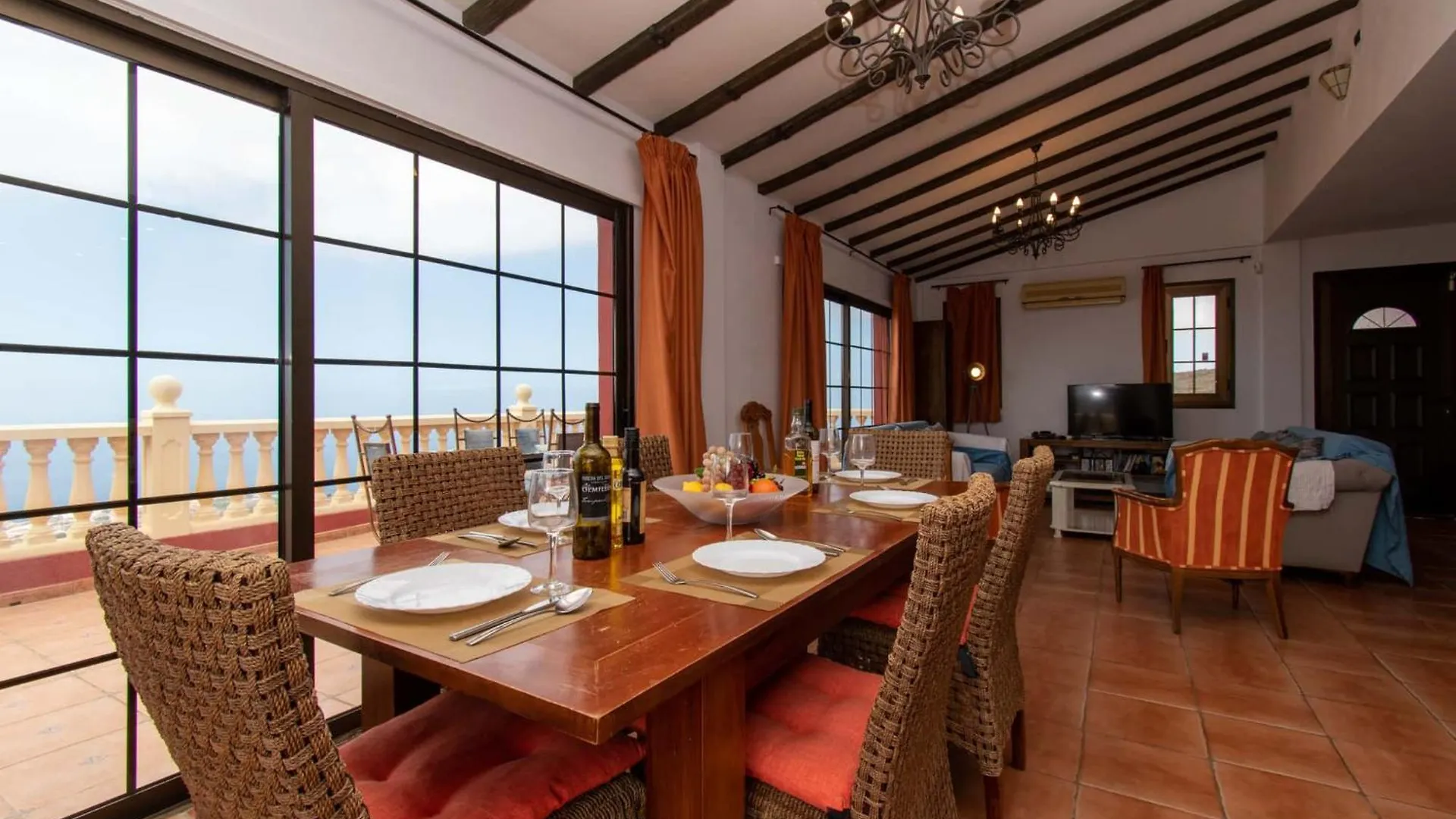 Villa El Mirador 6 Bedrooms アデヘ