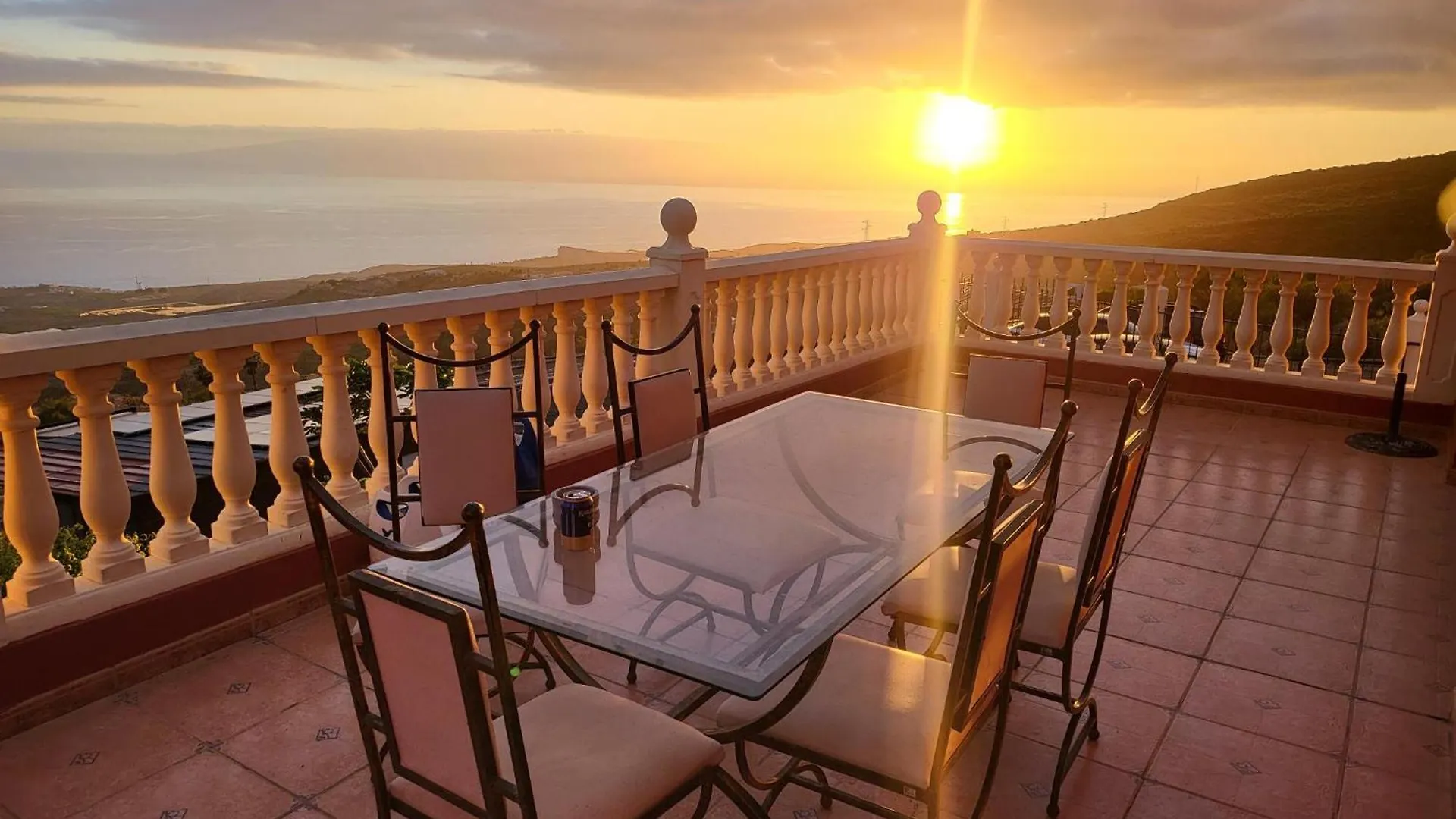 Villa El Mirador 6 Bedrooms アデヘ