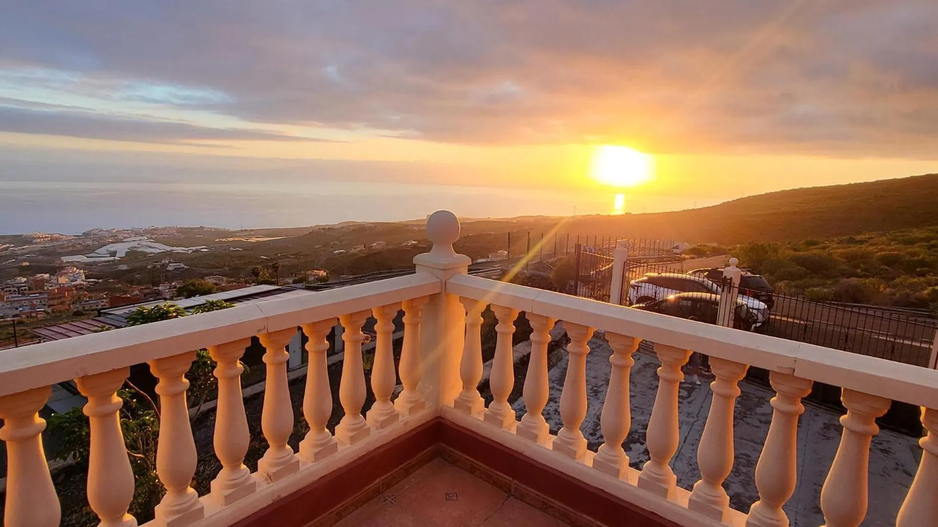 Villa El Mirador 6 Bedrooms アデヘ