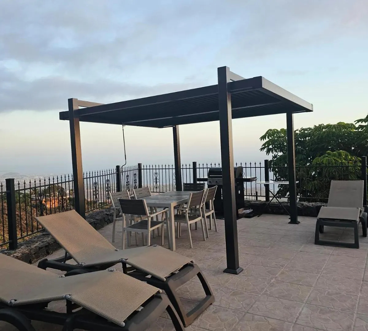 Villa El Mirador 6 Bedrooms アデヘ