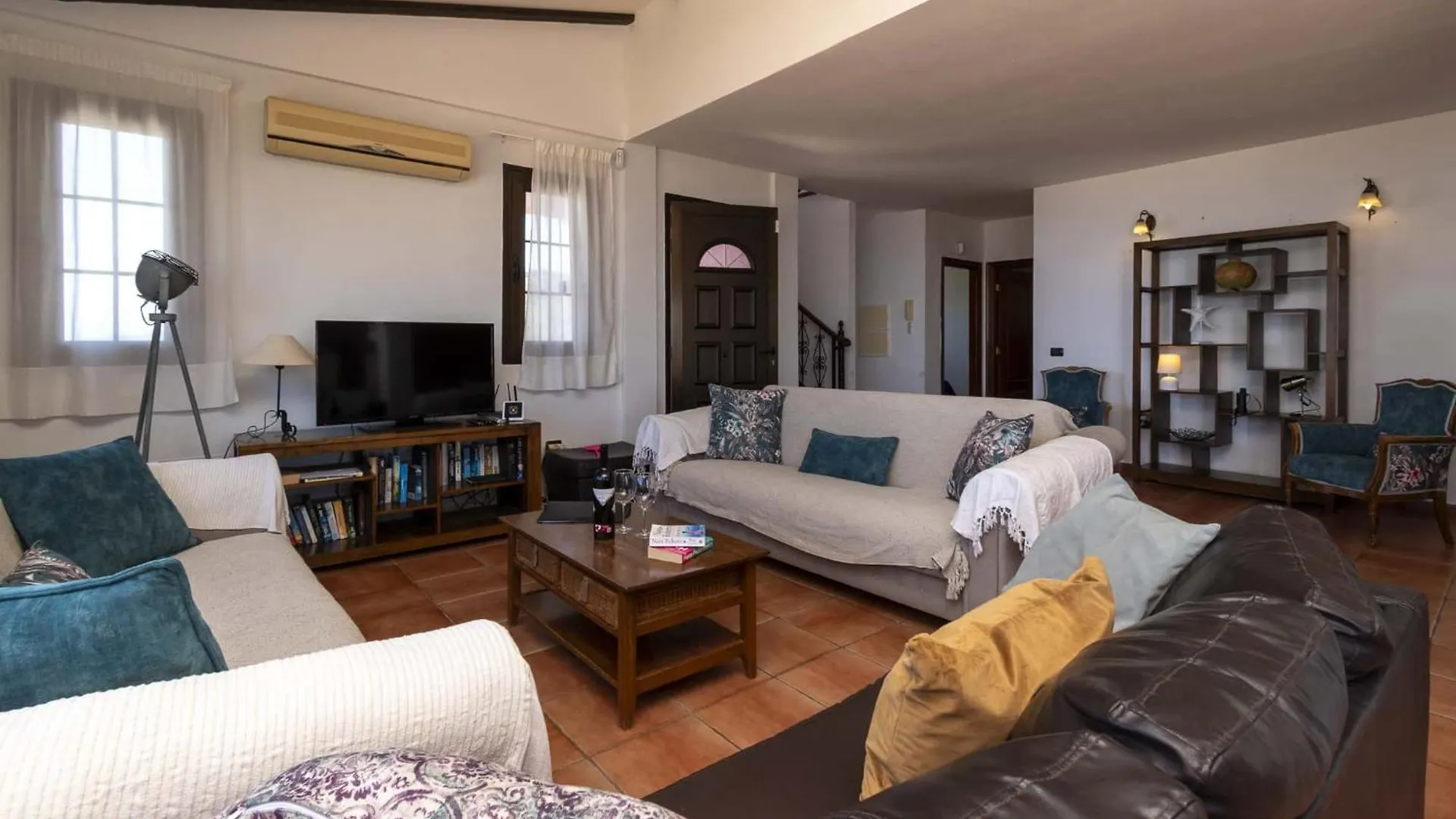 Villa El Mirador 6 Bedrooms Costa Adeje  0*, Costa Adeje (Tenerife)
